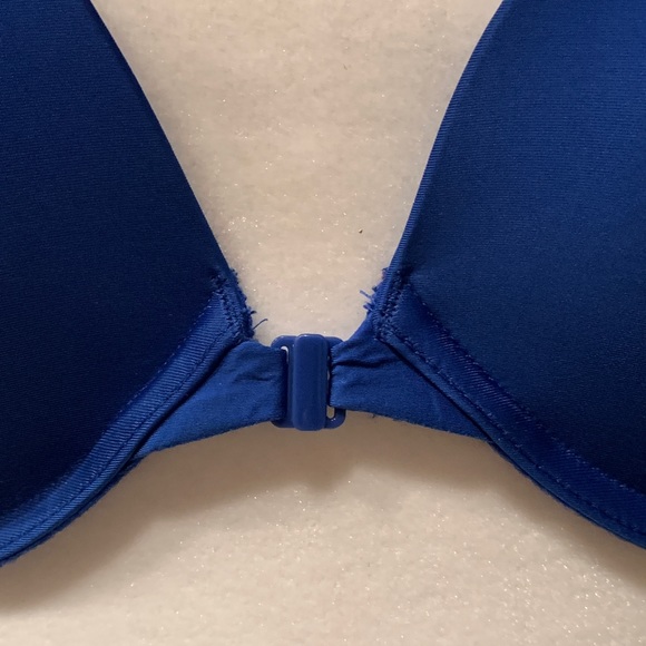 Victoria's Secret Front Close Strappy Royal Blue Push Up Bra Size 36D - Picture 2 of 4